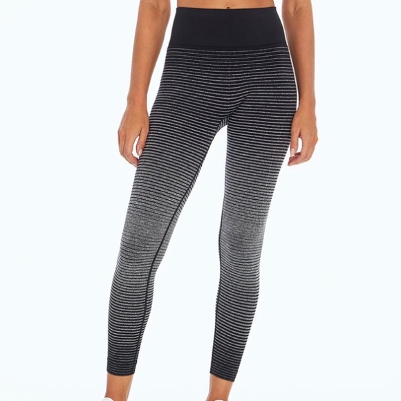 ~SOLD~ Marika Gray Ombré High-Waisted Leggings, S… - Picture 5 of 5
